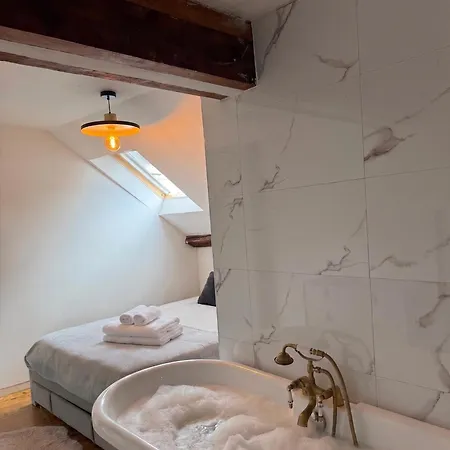 شقة Le Petit Chateau *