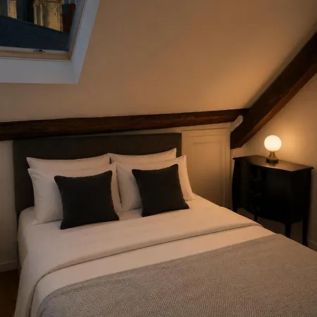 Le Petit Chateau شقة